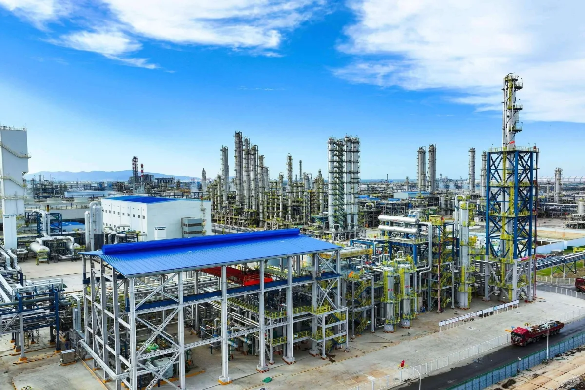 Sailboat_ETL_methanol_plant.jpg