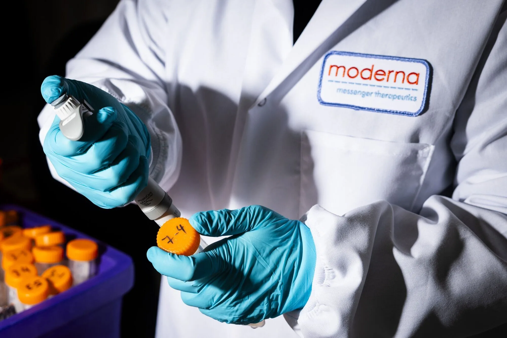 moderna-test.jpg
