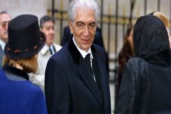 سفر به ایران قدیم؛ برادر شاه پشت فرمان وانت مزدا نشست