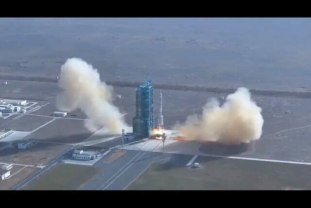 چین یک فضاپیمای خالی را برای عملیات نجات به فضا پرتاب کرد