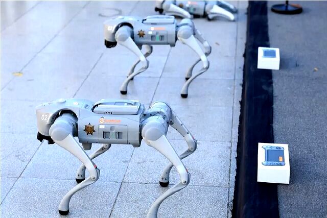 کمک سگ‌های رباتیک به تامین امنیت جام جهانی ۲۰۲۶
