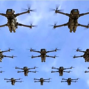 ایلان ماسک برای پنتاگون پهپادهای خودران کنترل صوتی می‌سازد