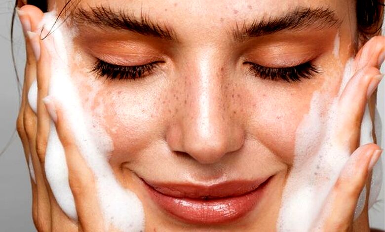 چه شوینده ای برای پوست مناسب است؟ 