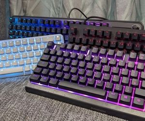 بهترین کیبوردهای گیمینگ و اداری ۱۴۰۴؛ از کاور محافظ تا مدل‌های مکانیکی حرفه‌ای