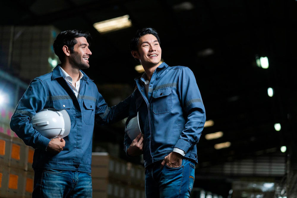 لباس کار مدرن: تلفیق فناوری، مد و کارایی در طراحی پوشاک حرفه‌ای