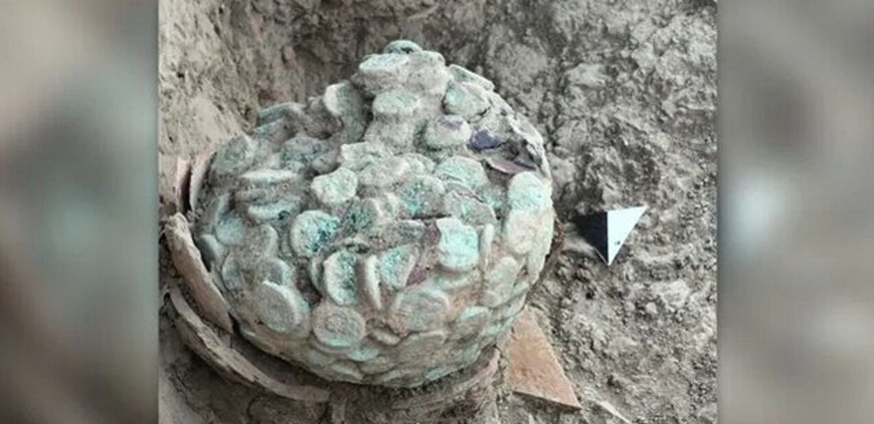 کشف سکه‌های سبزشده در «تپه مردگان»‌
