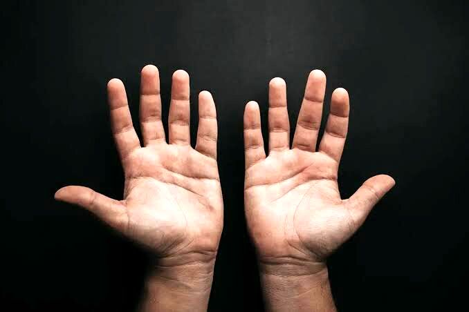 چرا پنج تا انگشت شبیه هم نیستند؟ 