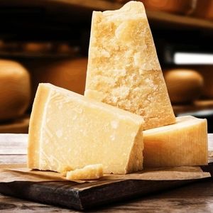 ۱۰ ماده غذایی که بیشتر از «شیر» کلسیم دارند 