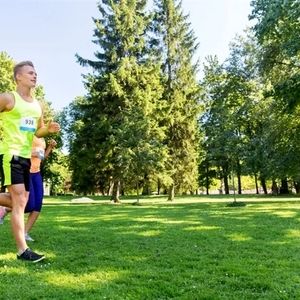 دویدن در پارک رضایت از زندگی و رفاه را افزایش می‌دهد 