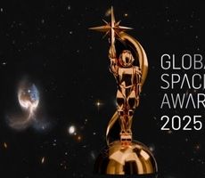 برای اولین‌بار «جهان فضا» روی فرش قرمز قدم می‌گذارد