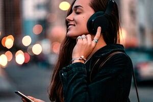 هدفون‌های حذف نویز؛ مراقب این مشکل برای سلامت‌تان باشید