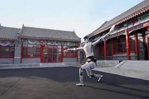 شمشیر در دست ربات انسان‌نما؛ تلفیق سنت و فناوری در نمایش مهارت‌های رزمی / ویدئو