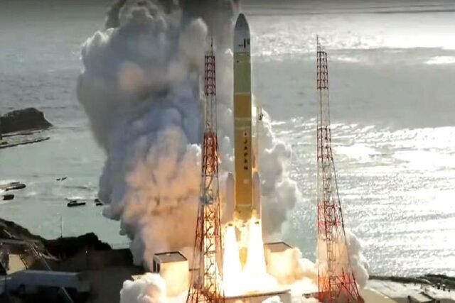 موشک ژاپن هنگام پرتاب ماهواره دچار نقص فنی شد