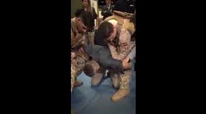 آزمایش دستکش الکتروشوک پلیس آرژانتین روی وزیر امنیت/ ویدئو