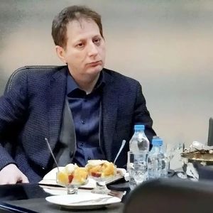 انتقاد بابک زنجانی از سیاست‌های اقتصادی یک‌شبه و عملکرد بانک‌ مرکزی 