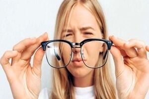 آیا بستن چشم‌ها به بهترین شنیدن کمک می‌کند؟ 